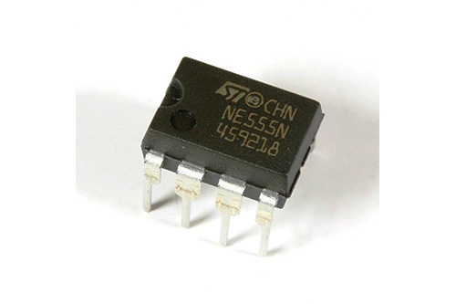 555 IC